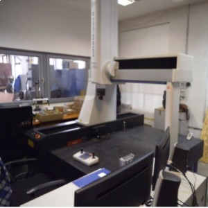 CRYSTA APEX mérőgép